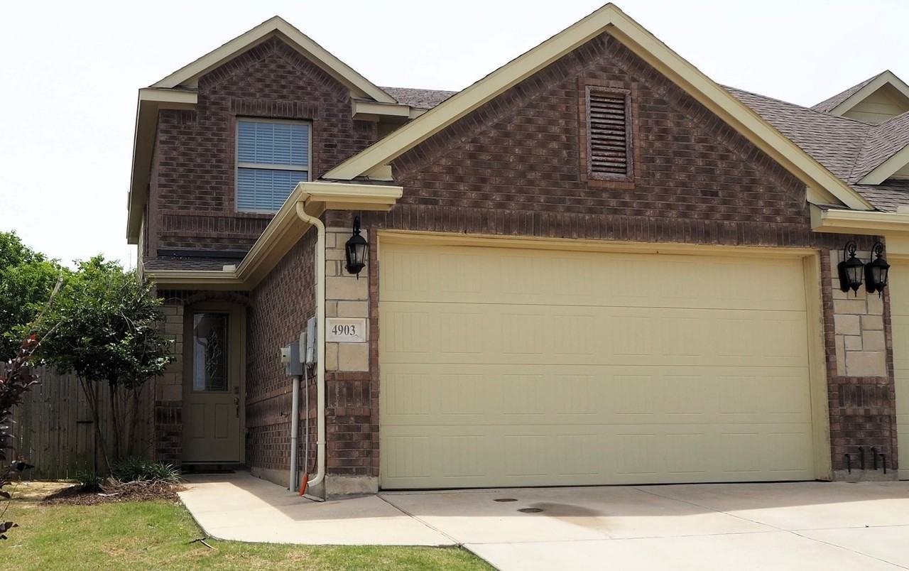 4903 Villas Dr - Photo 2 of 16