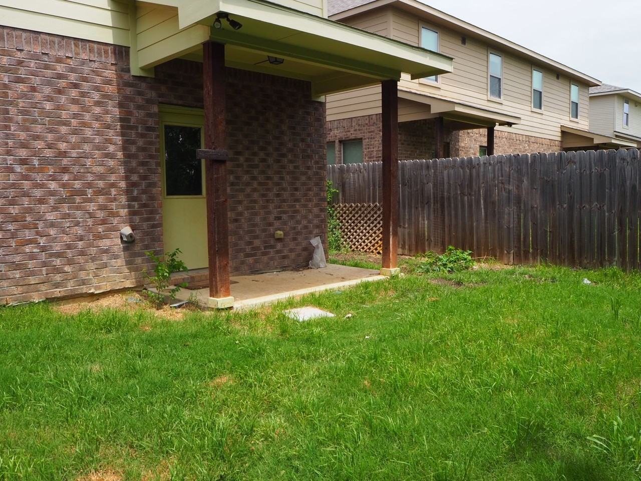 4903 Villas Dr - Photo 3 of 16