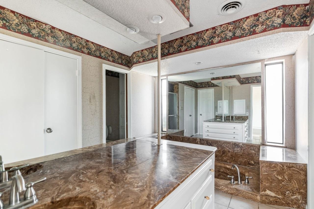 10492 Strittmatter Rd - Photo 6 of 25