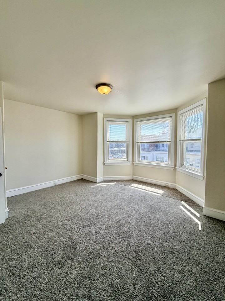 2657 Bonaffon St - Photo 7 of 18