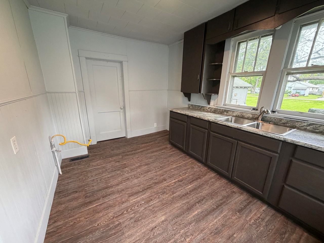 426 W Maple St #W - Photo 2 of 13
