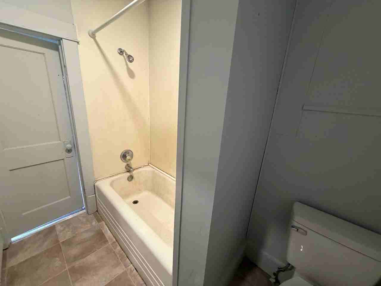 426 W Maple St #W - Photo 5 of 13