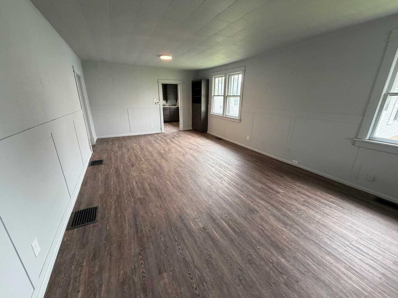 426 W Maple St #W - Photo 6 of 13