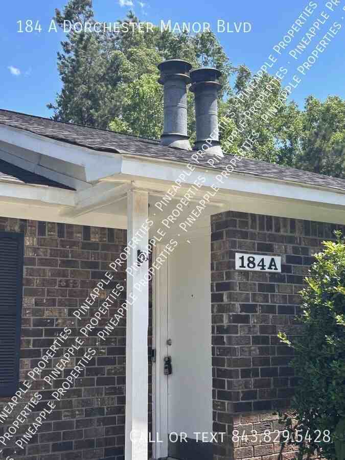 184A Dorchester Manor Blvd - Photo 2 of 12