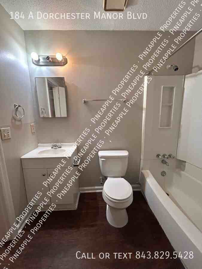 184A Dorchester Manor Blvd - Photo 6 of 12