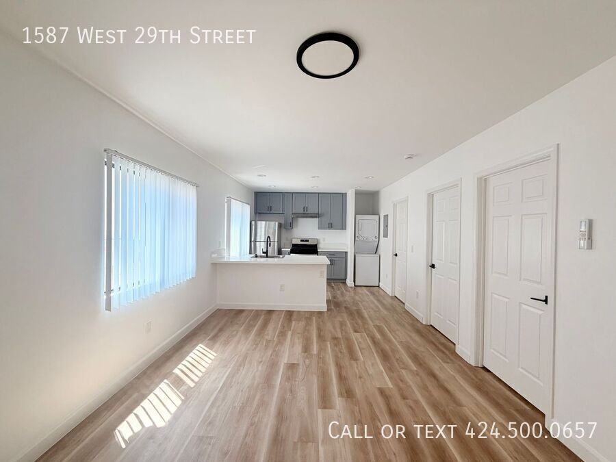 1587 W 29th St - Photo 2 of 14