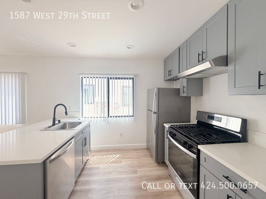 1587 W 29th St - Photo 5 of 14