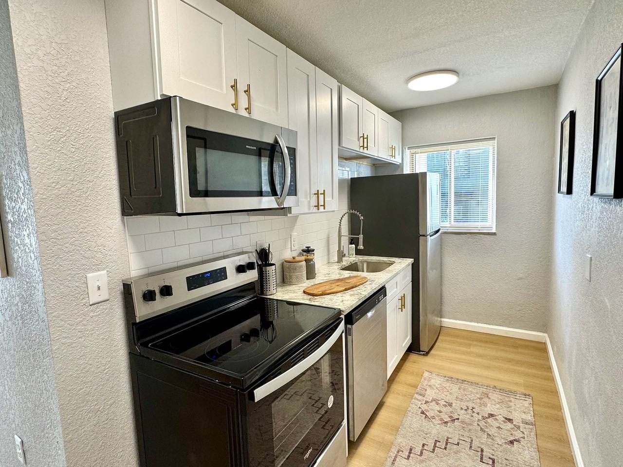 2511 Hampton Ave #2D - Photo 5 of 27
