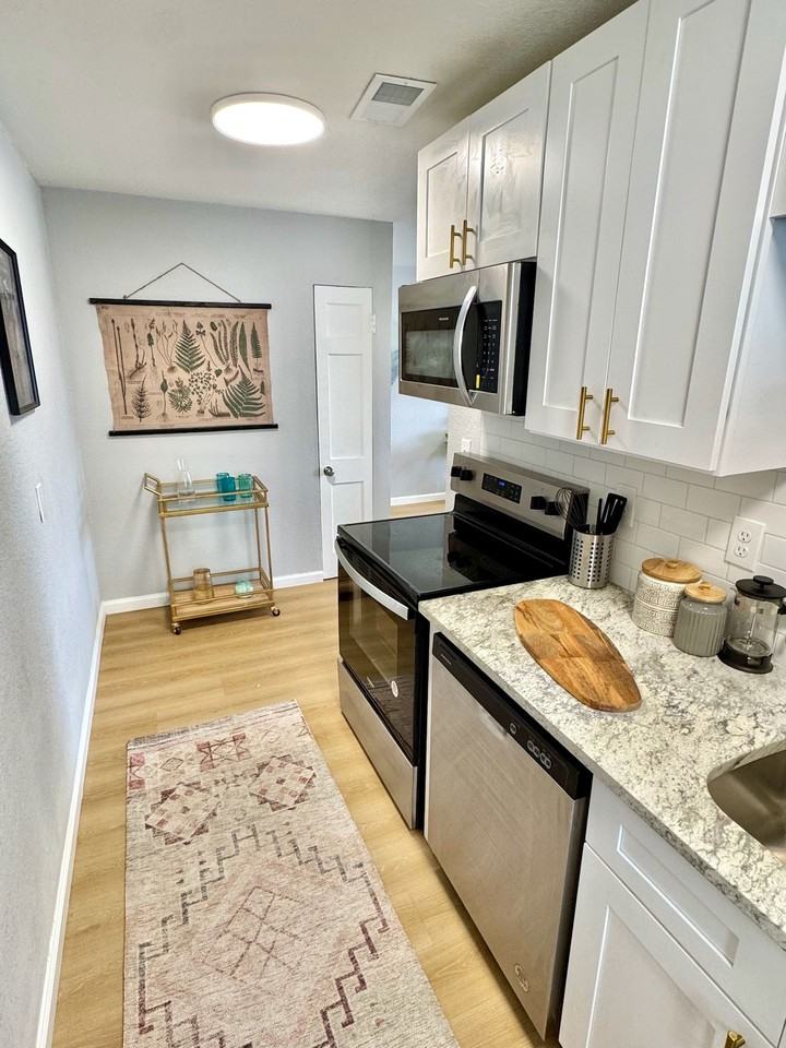 2511 Hampton Ave #2D - Photo 7 of 27