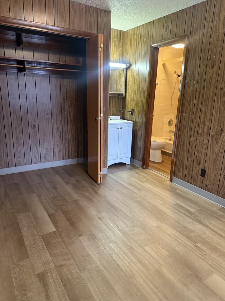 405 Slater St #8 - Photo 7 of 12