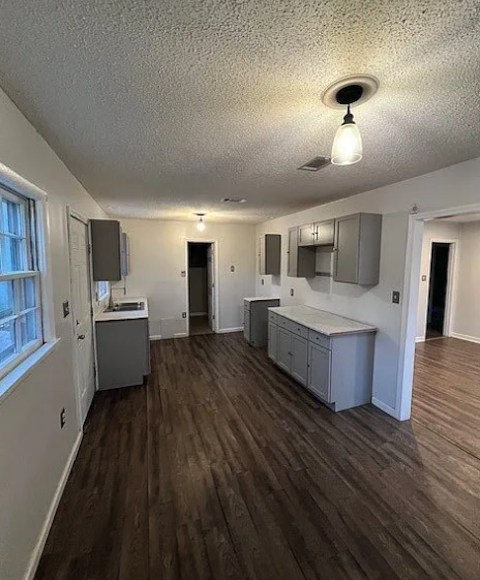 3070 Tremont St - Photo 3 of 11