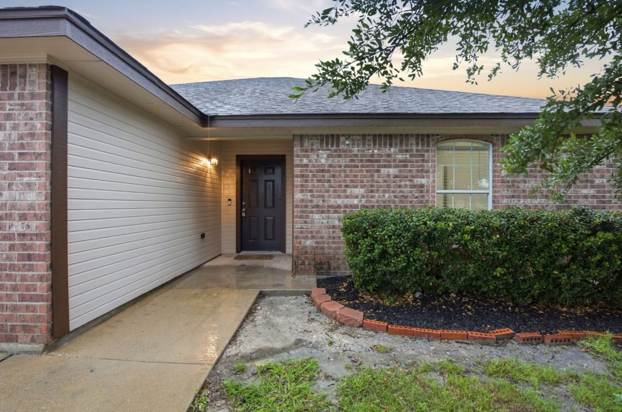 101 Soapstone Dr - Photo 3 of 24
