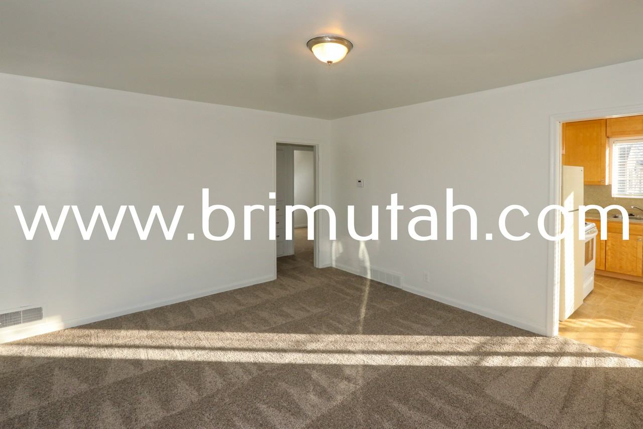 2613 S Hartford St #2613 - Photo 2 of 25