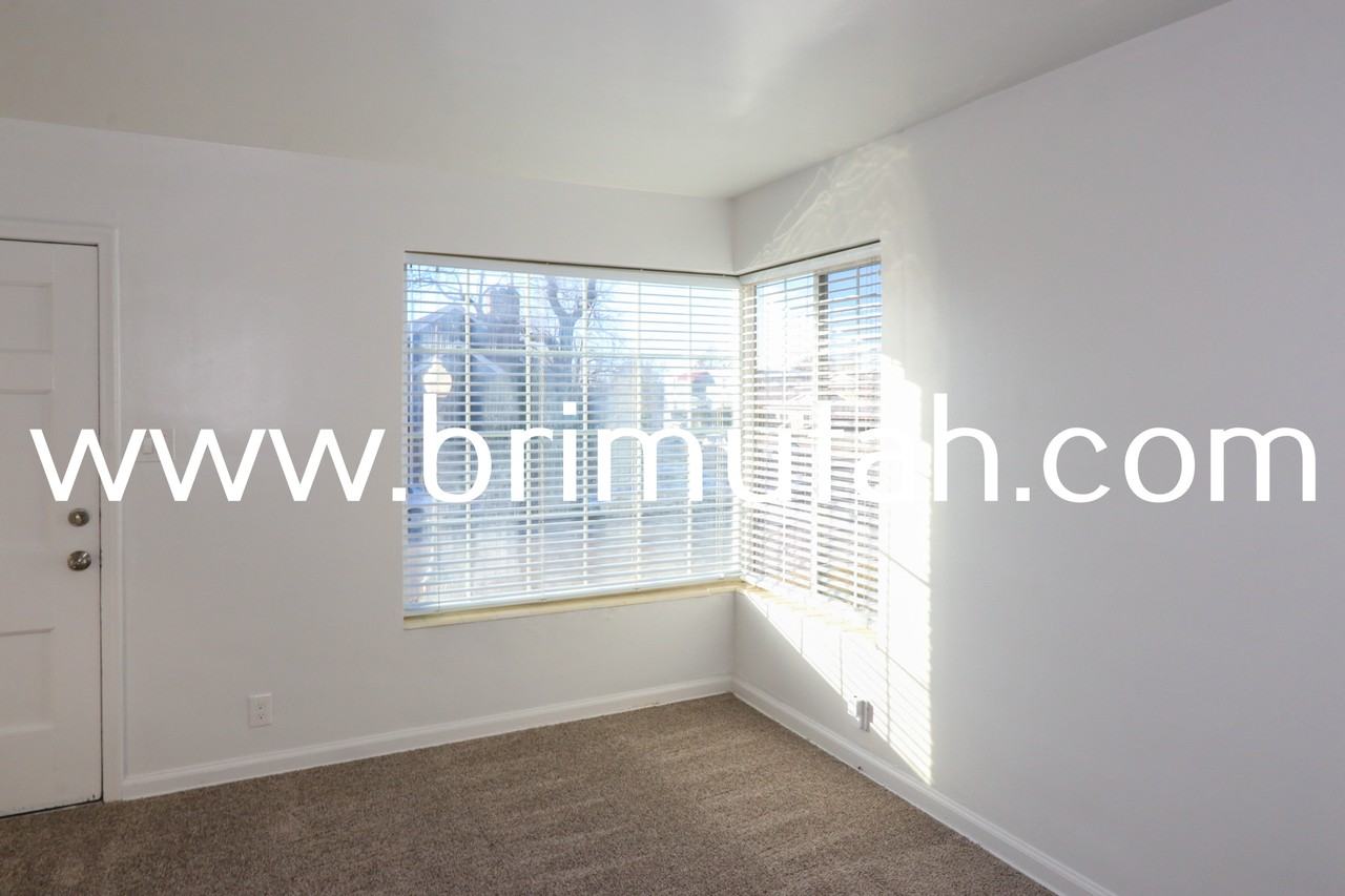2613 S Hartford St #2613 - Photo 4 of 25