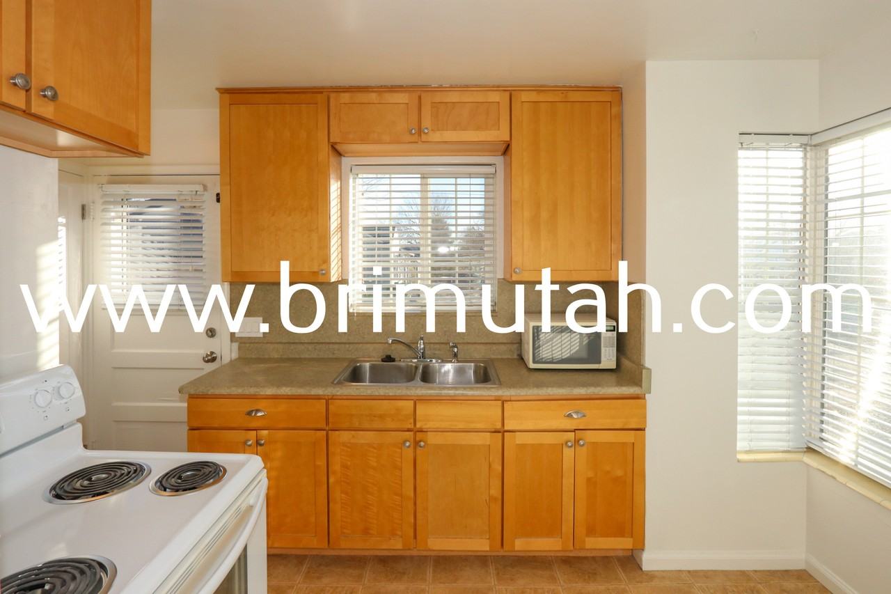 2613 S Hartford St #2613 - Photo 5 of 25