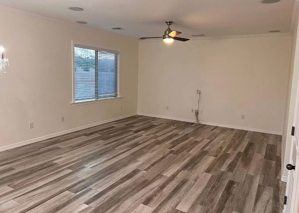 12065 W Hailey Ln #1 - Photo 6 of 23