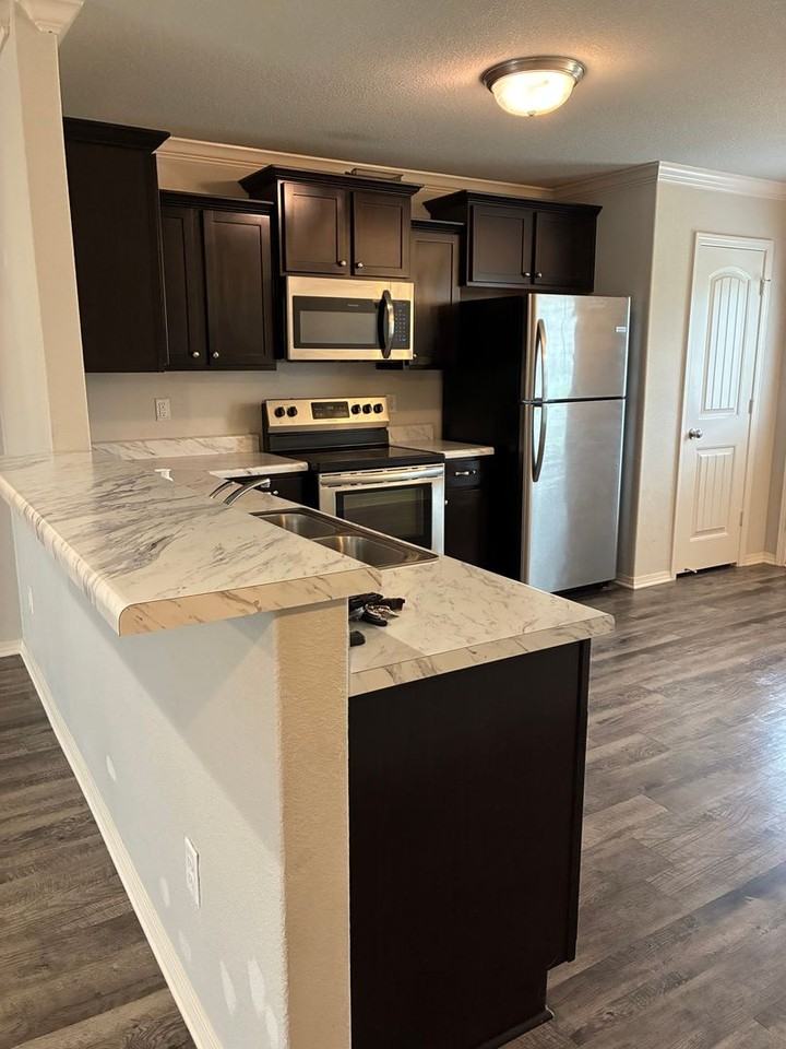 957 Augusta St - Photo 3 of 19