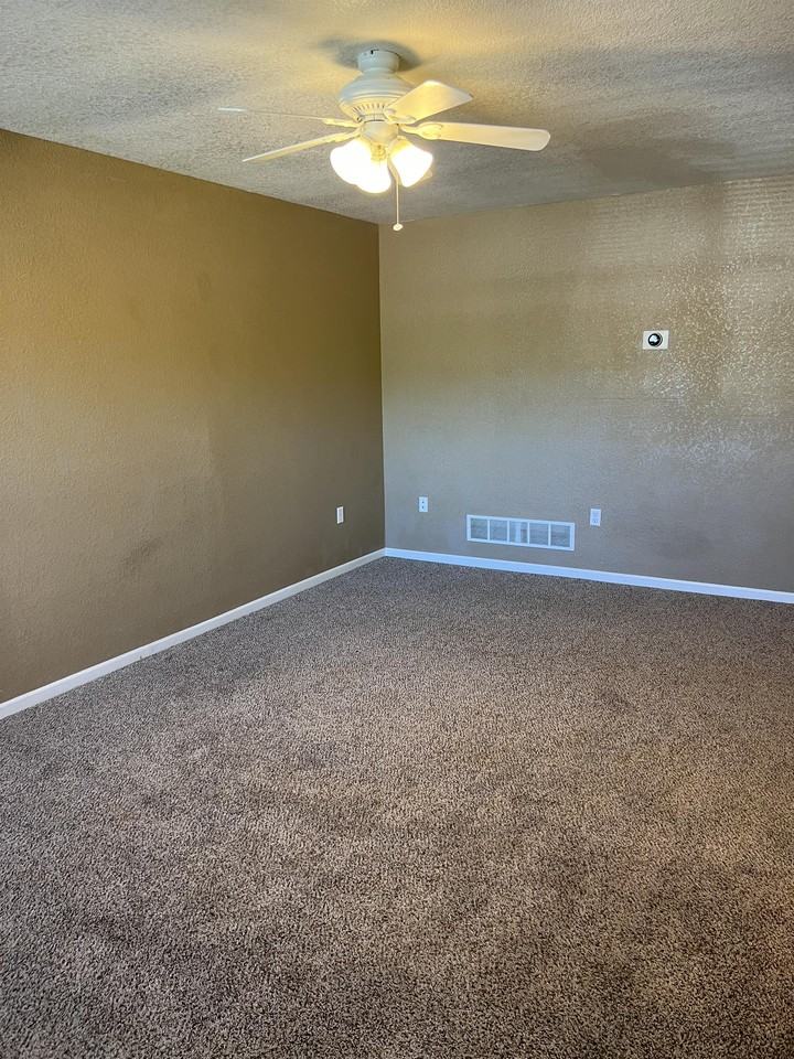 707 Elliott Ln #1 - Photo 3 of 27