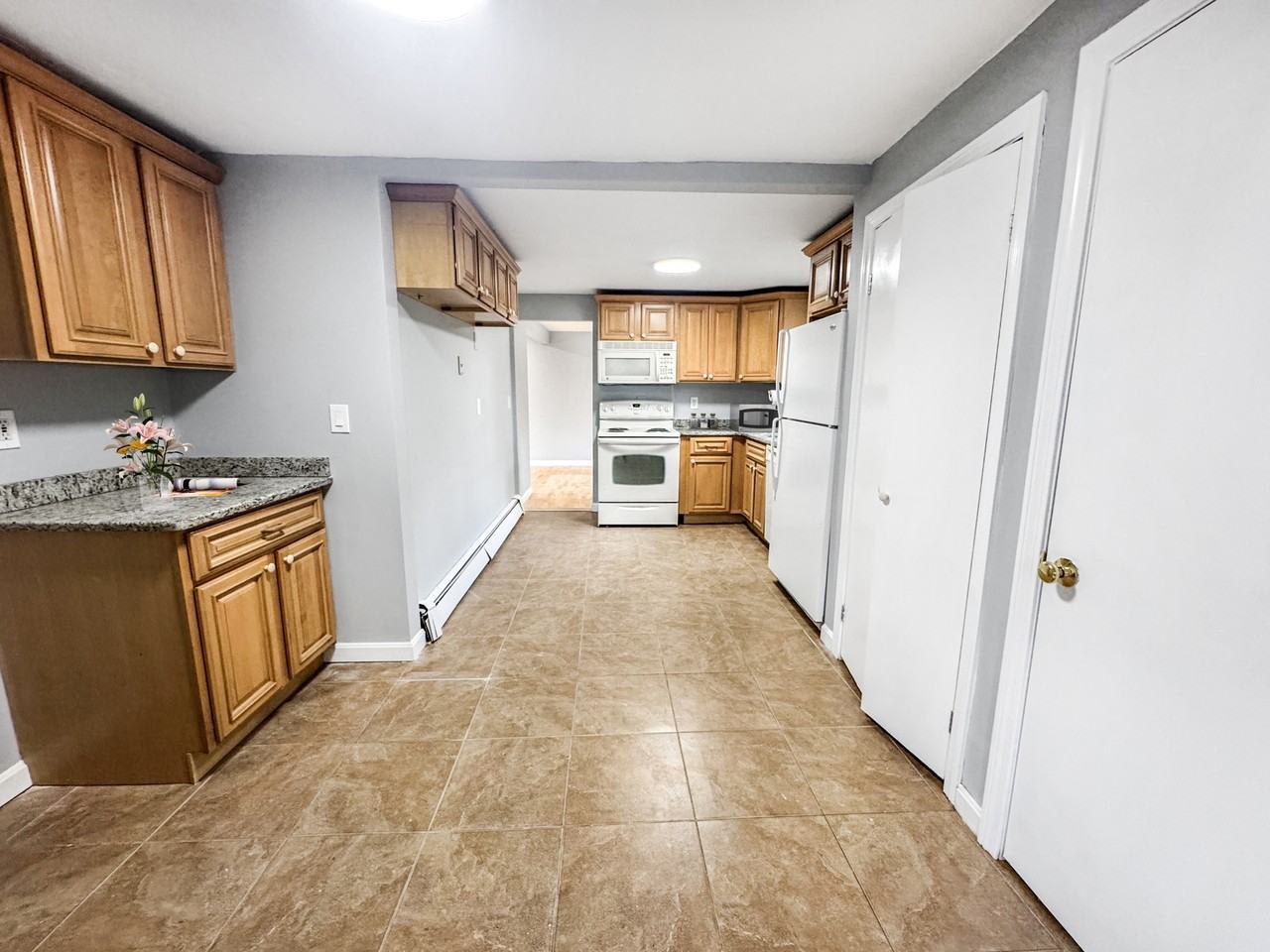 8 Millbrook Rd #1 - Photo 5 of 20