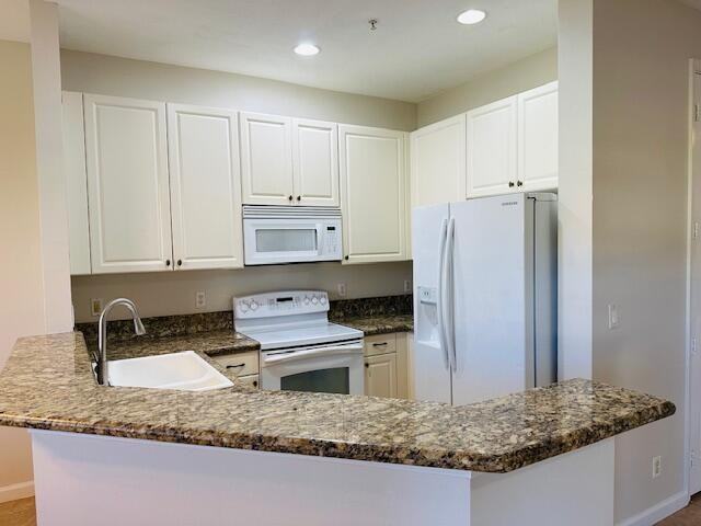4390 Berkshire Wharf Drive - Photo 5 of 8