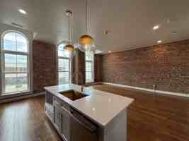 featured image of 404 Shawnee St #1