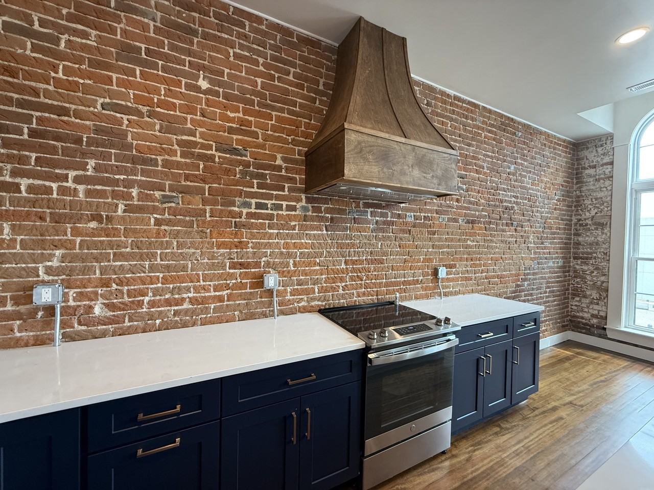 404 Shawnee St #1 - Photo 3 of 18
