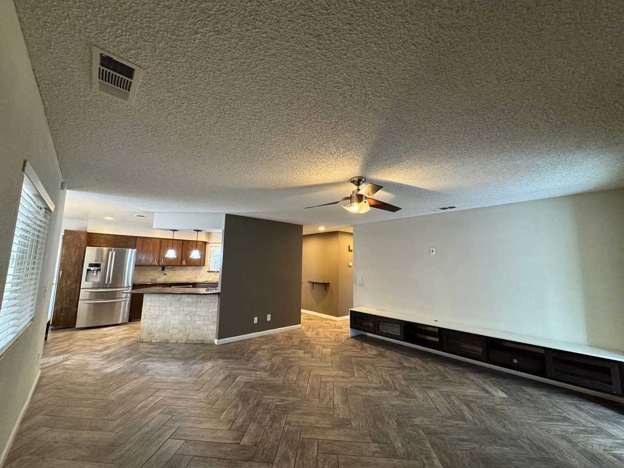 3818 N Cheryl Ave - Photo 3 of 35