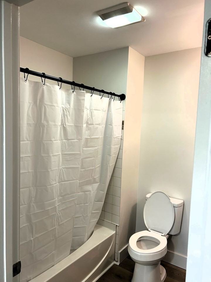 425 E Walnut St - Photo 5 of 13