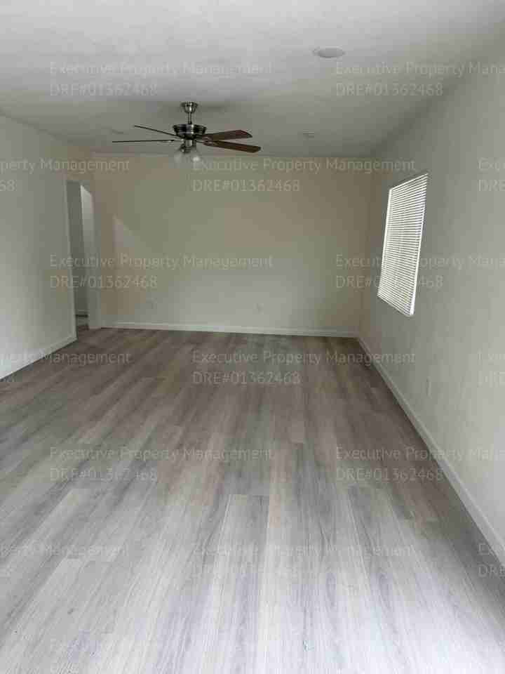 1928 Doolittle Ave - Photo 5 of 18