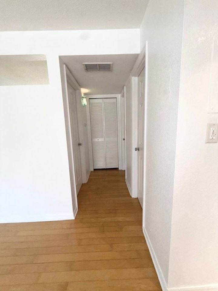 1523 Catherine St #18 - Photo 7 of 29