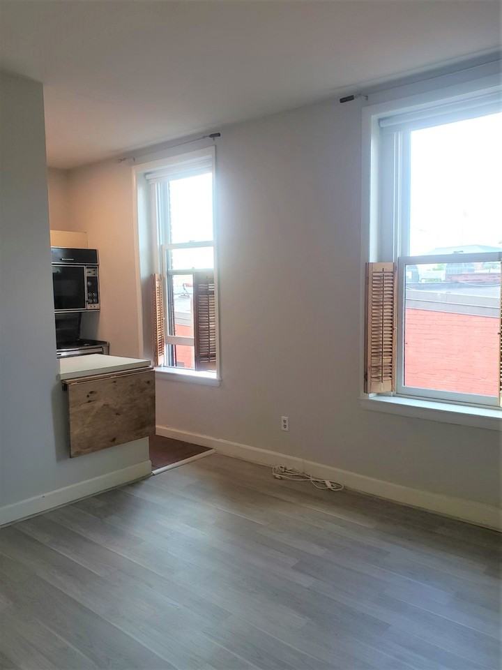 333 2nd St Ne #1 - Photo 5 of 9