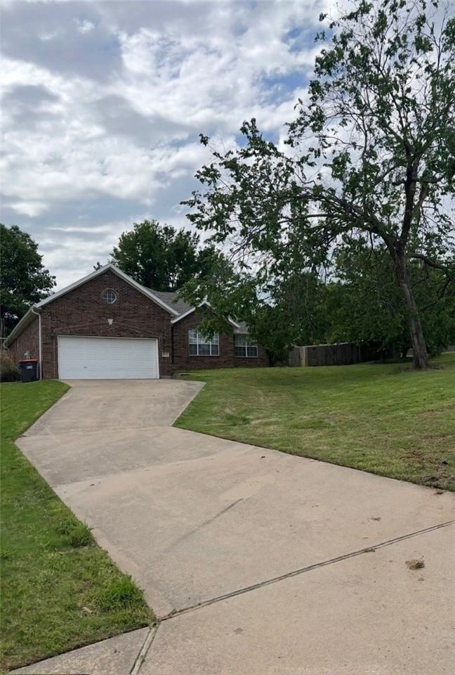 1021 Clayton Rd