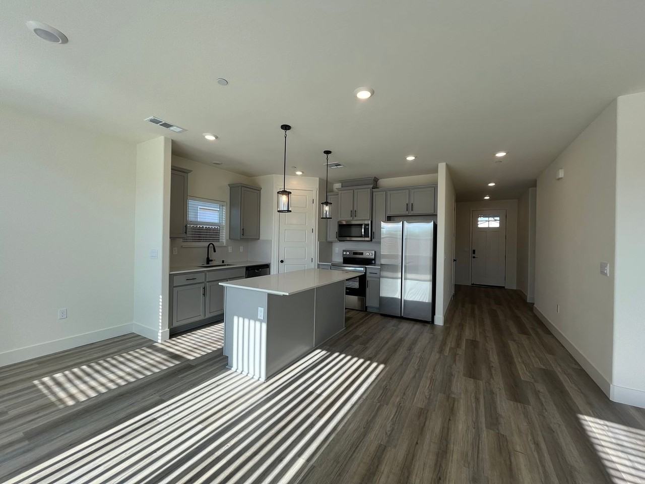 2312 N Kayenta St - Photo 2 of 26