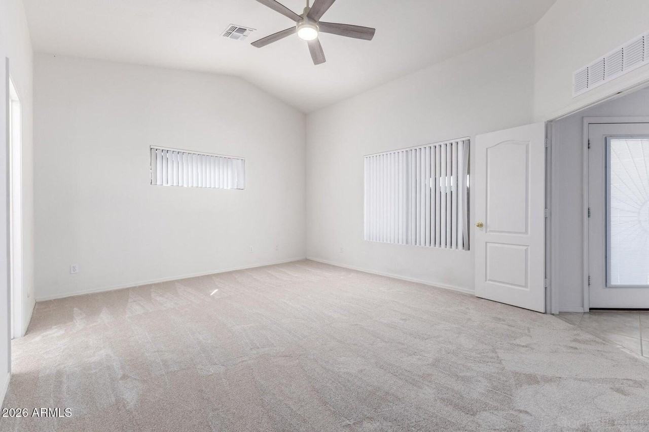 15847 W Saguaro Ln - Photo 7 of 15