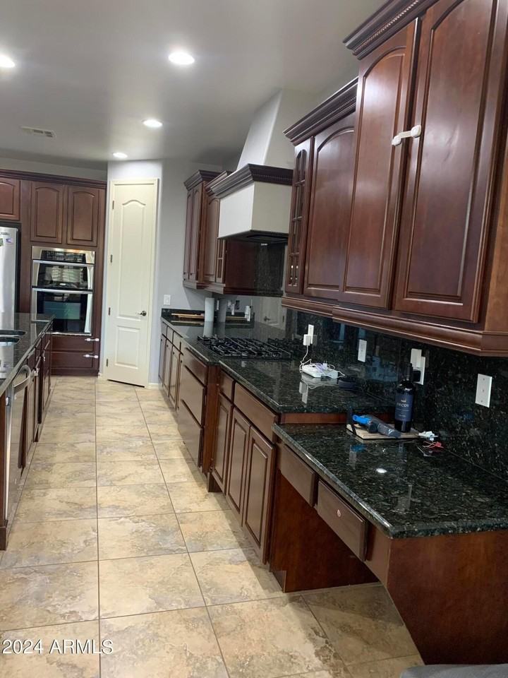 2219 E Wisteria Dr - Photo 7 of 40