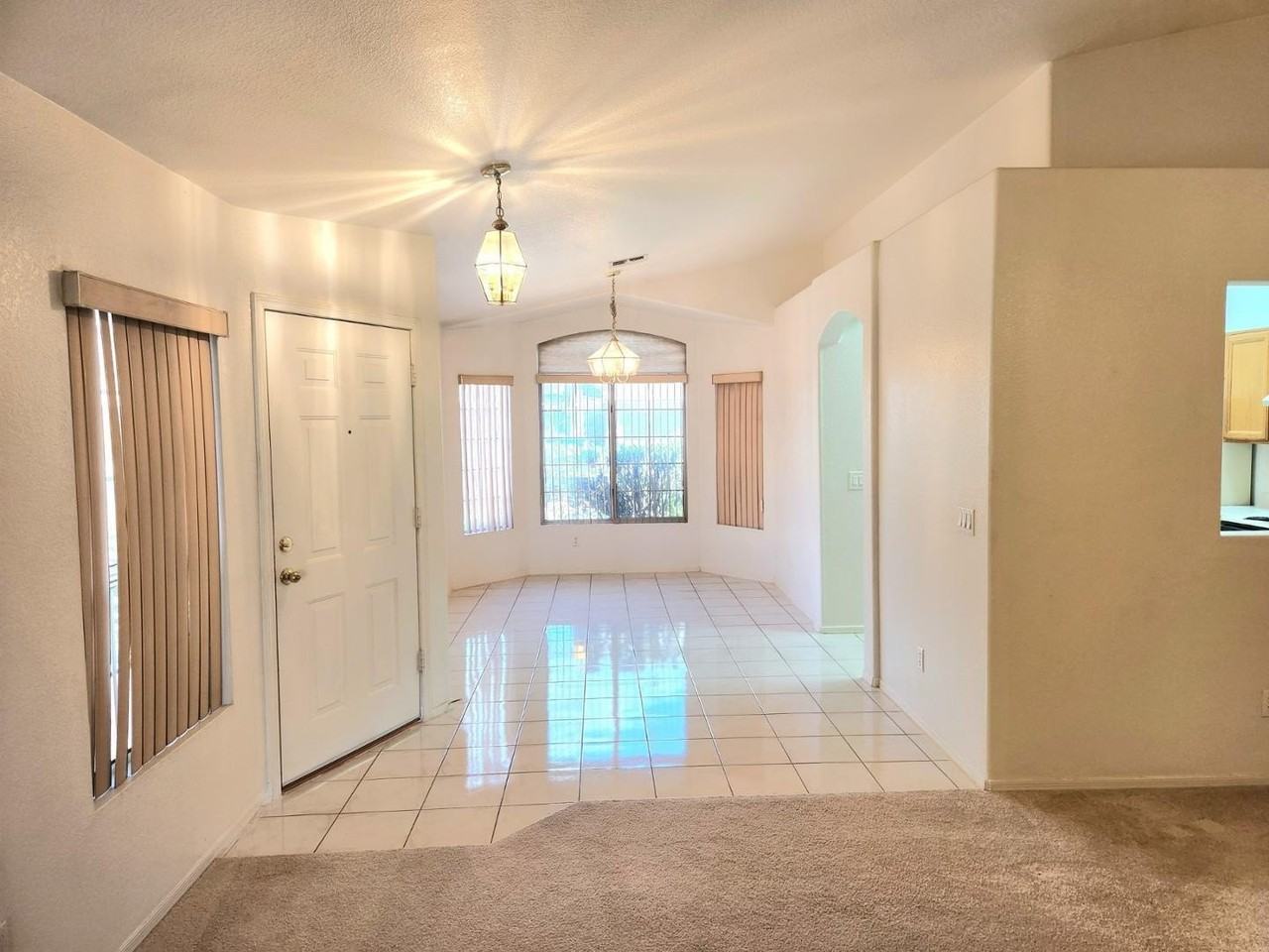 9211 W Sandra Ter - Photo 4 of 21