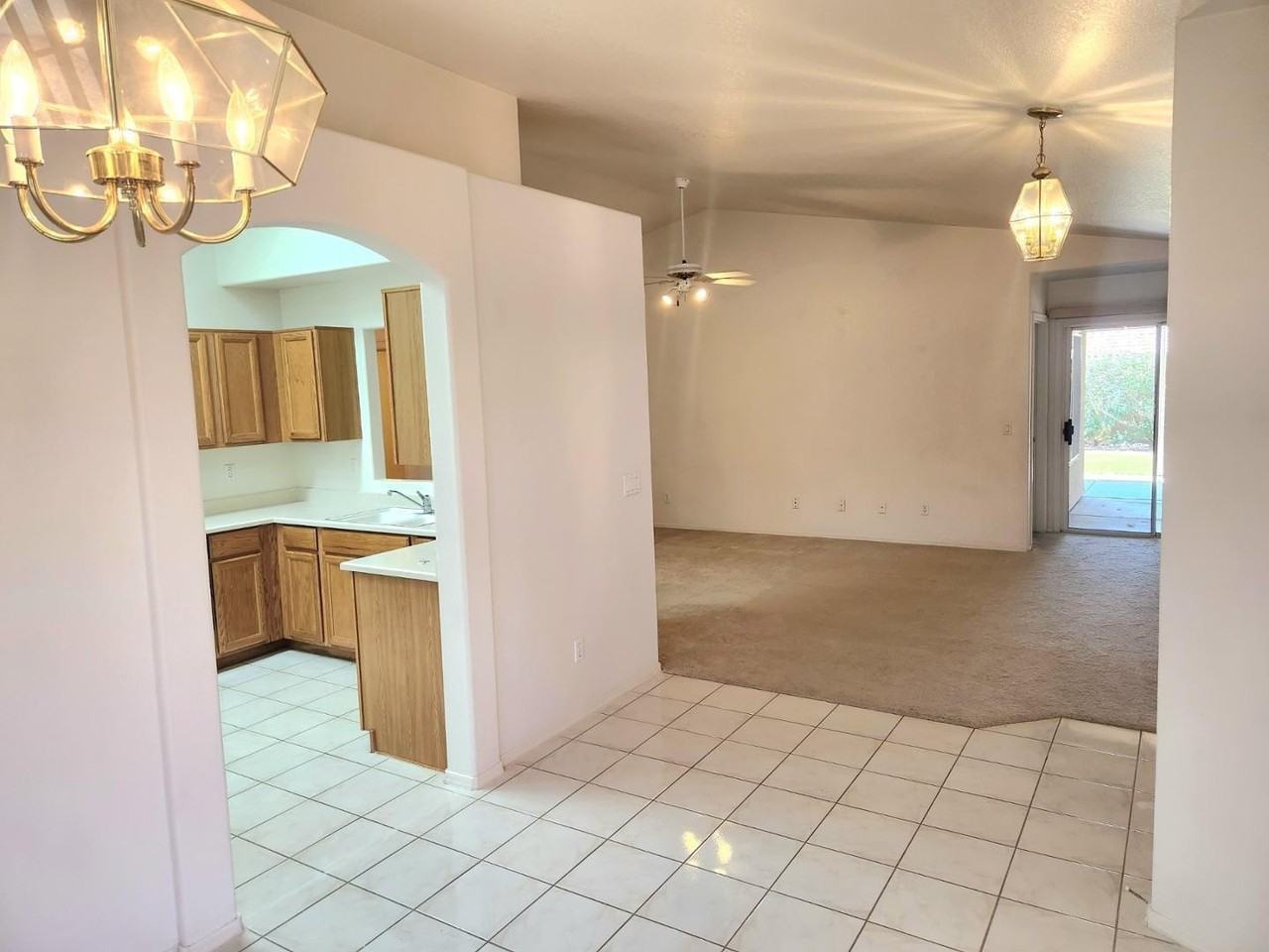 9211 W Sandra Ter - Photo 5 of 21