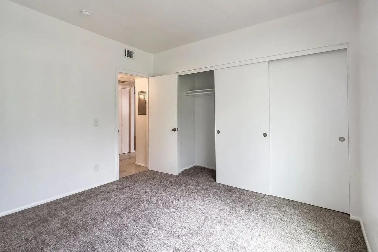 1735 W Cortez St #110 - Photo 4 of 17