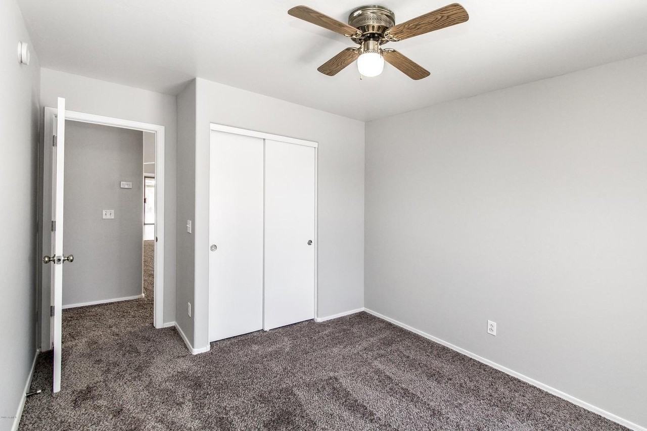 1478 E 10th Pl - Photo 6 of 14