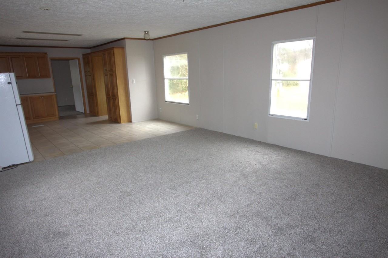 357 S Main St - Photo 2 of 9