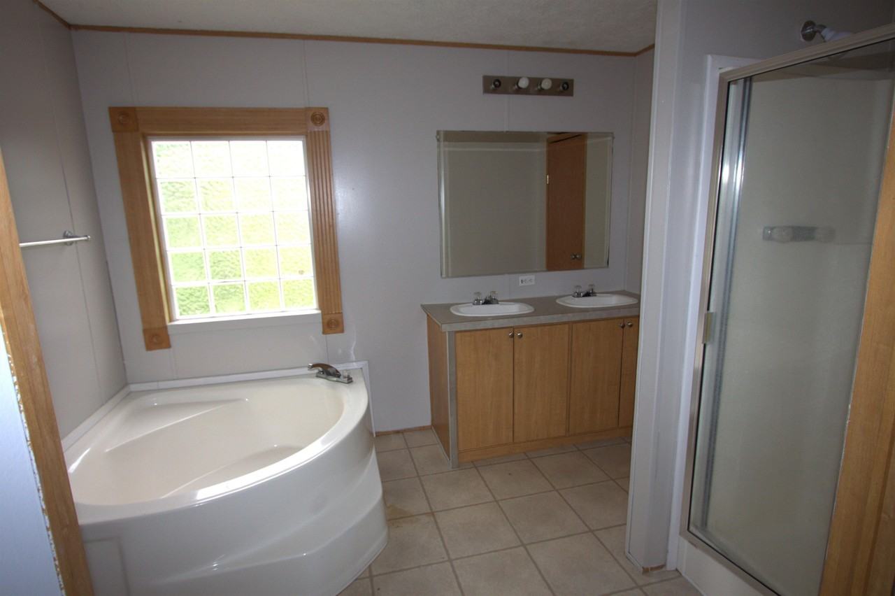 357 S Main St - Photo 6 of 9