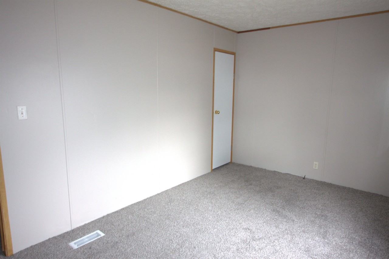 357 S Main St - Photo 7 of 9