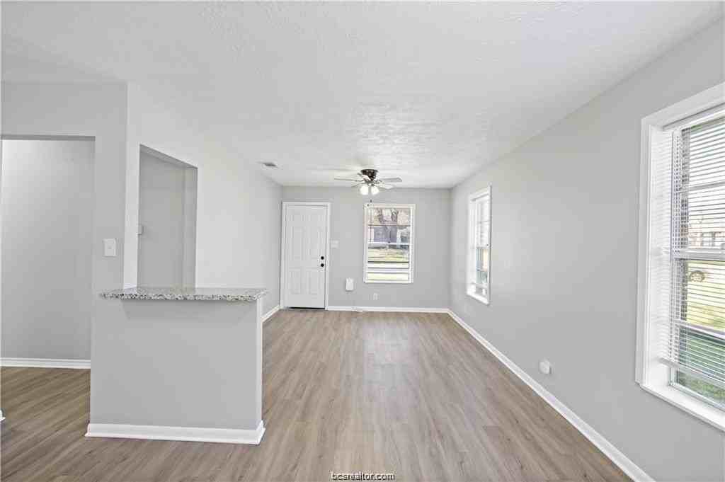1907 Orman St - Photo 6 of 20