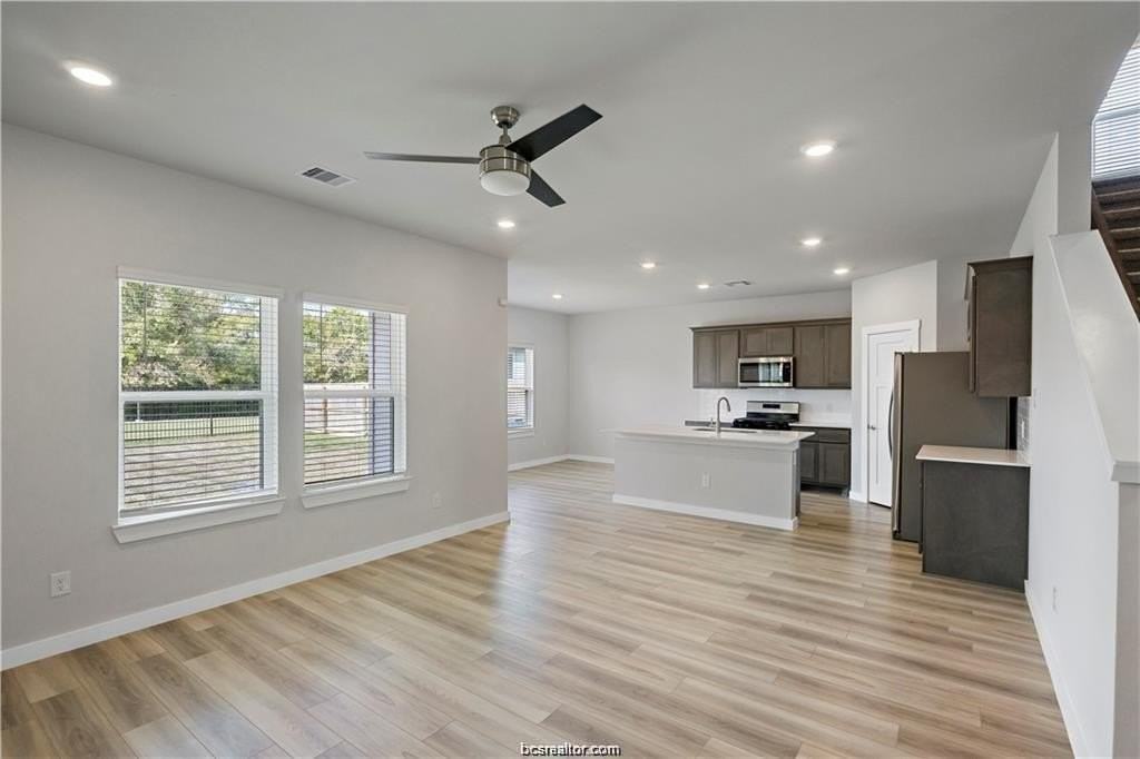 947 Lady Bird Ln - Photo 6 of 30