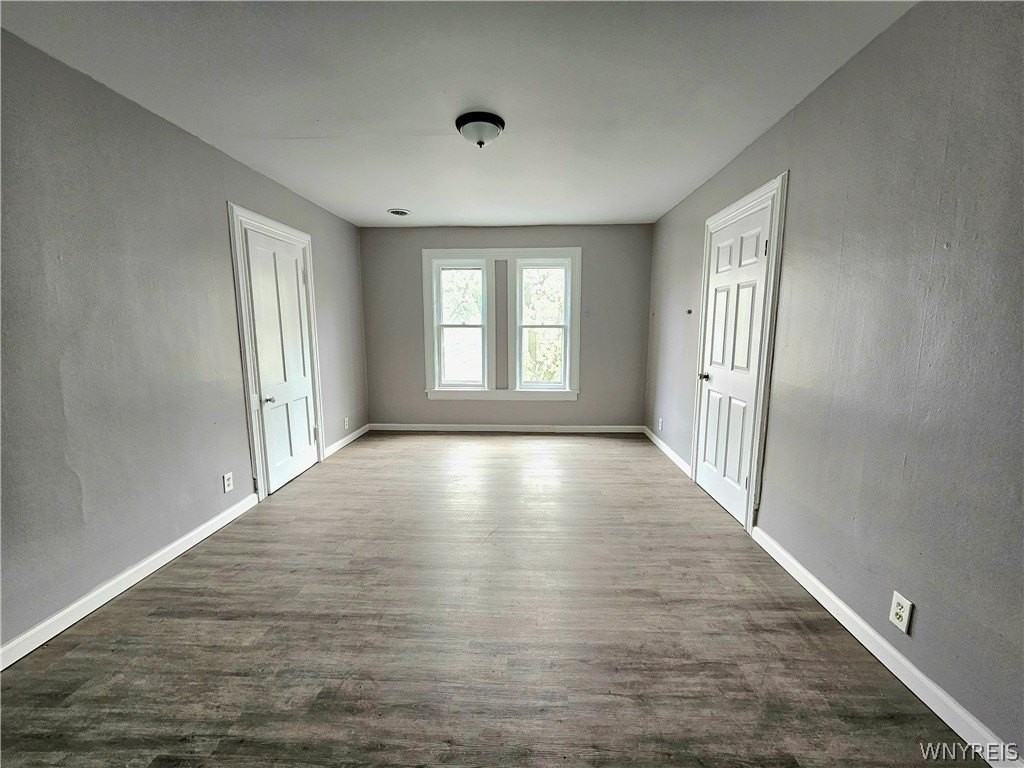 102 17th St - Photo 2 of 9