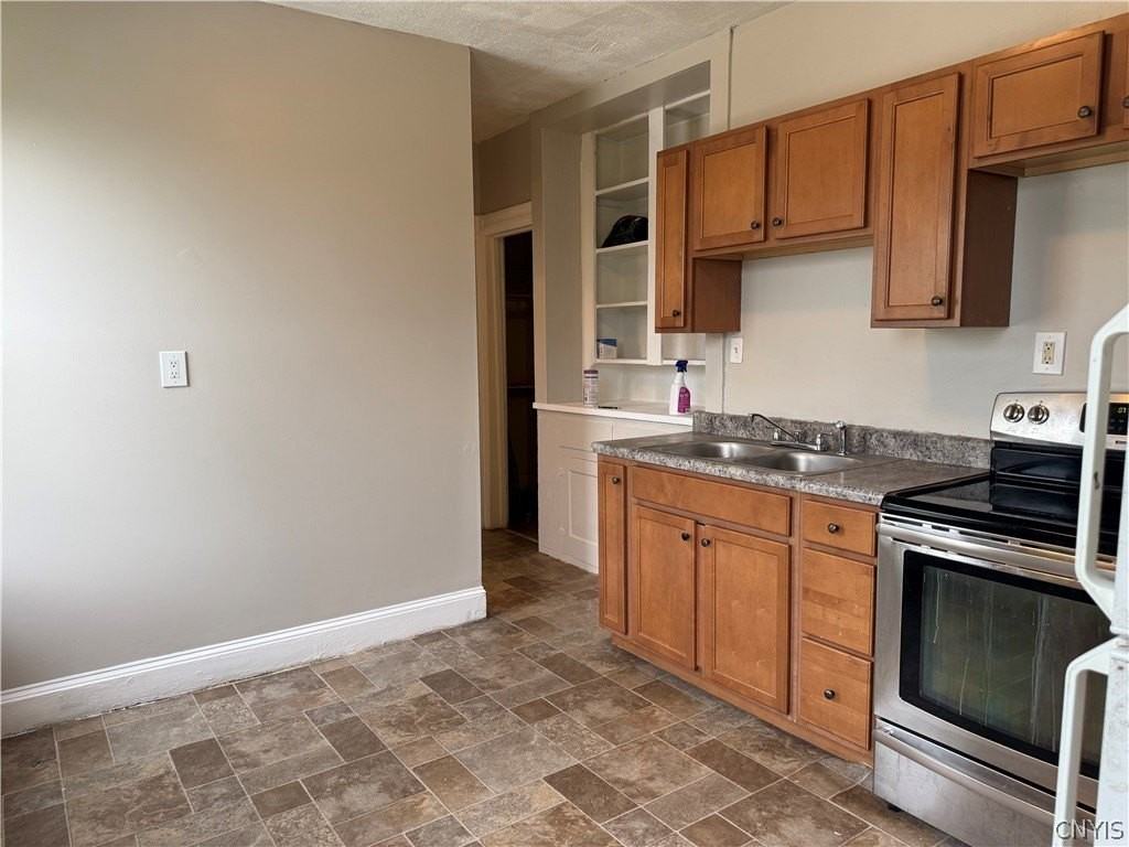 2012 Whitesboro St - Photo 3 of 11