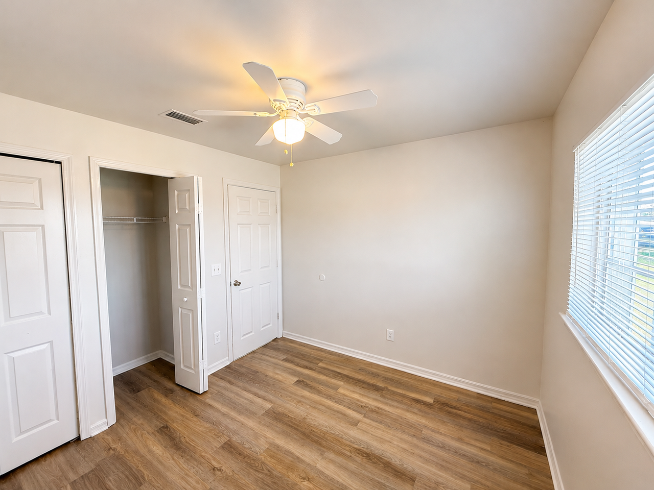 4401 22nd St Sw - Photo 5 of 12