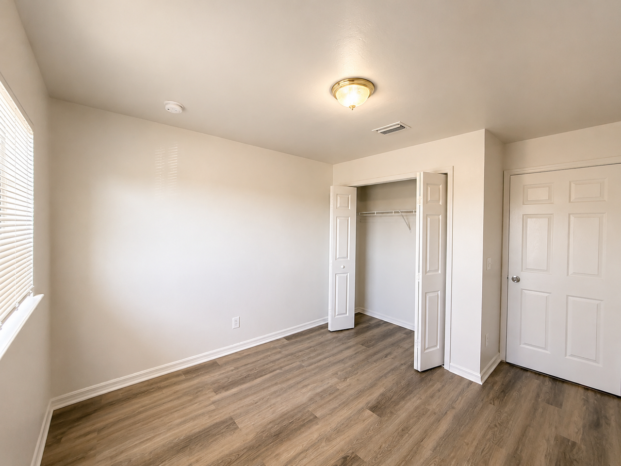 4401 22nd St Sw - Photo 7 of 12