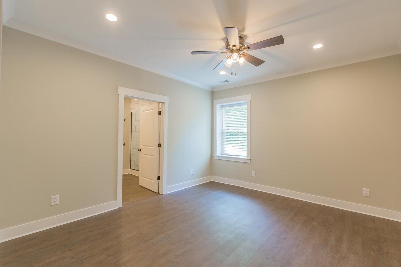 4204 Saint Elmo Ave - Photo 5 of 19