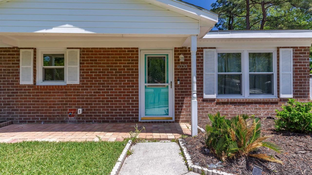 4070 Long Line Ln - Photo 5 of 34